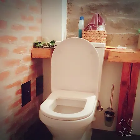 Quiet In Apartment
